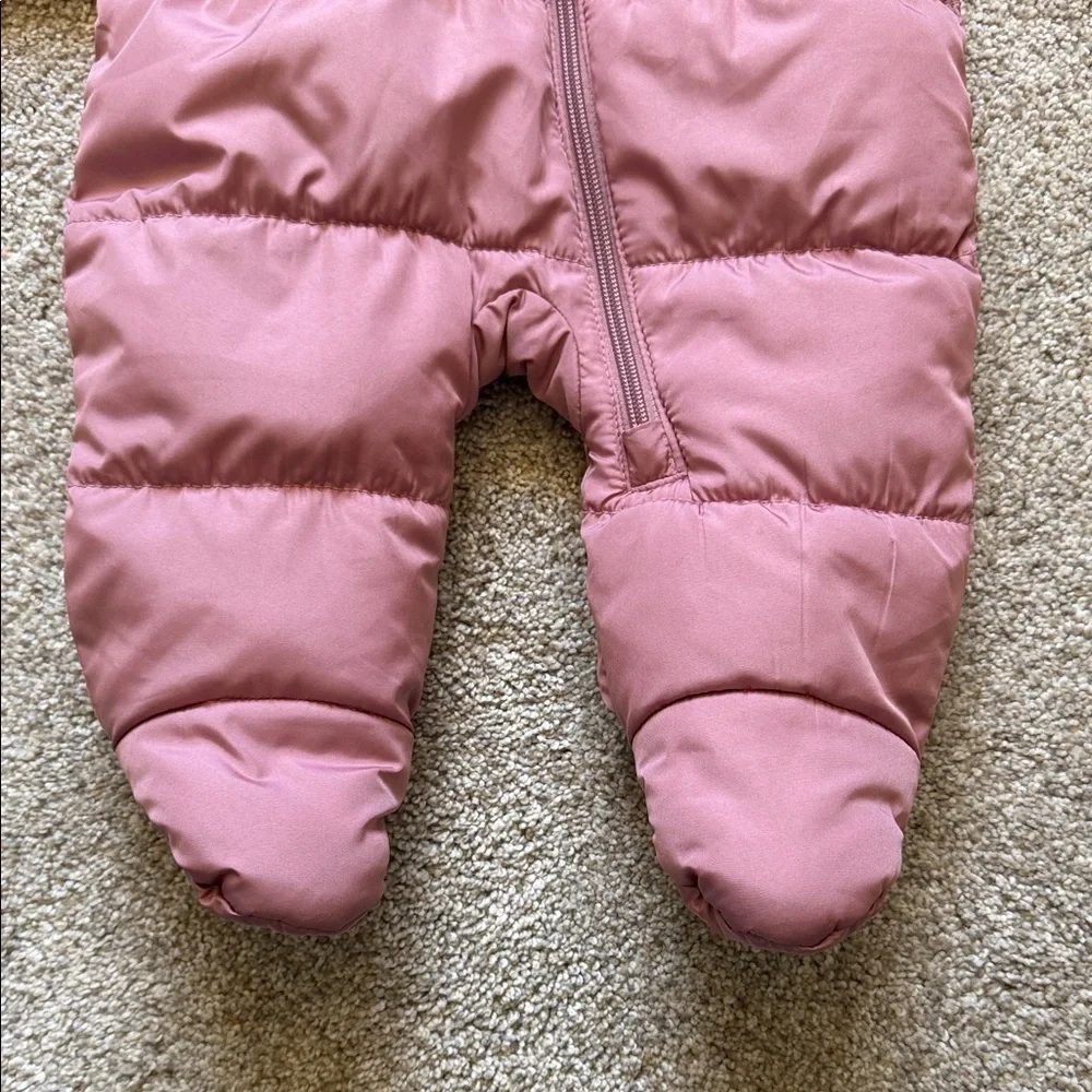 Old Navy Baby Girls Water-Resistant Frost Free Puffer Snowsuit Woodrose 0-3month